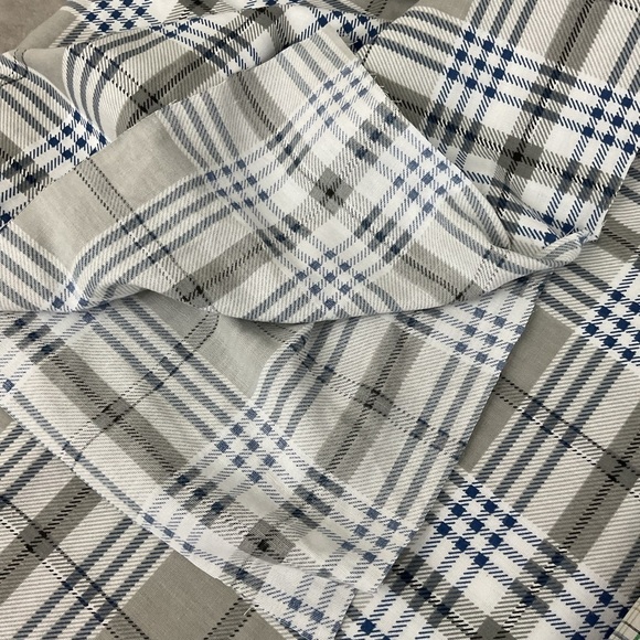 Vintage 90s plaid cotton polyester blended fabric 86” x 62” blue gray white - Picture 3 of 4